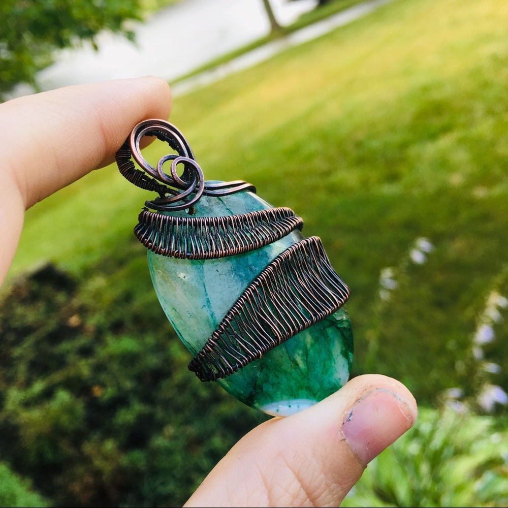 Green Agate copper wire wrapped pendant necklace - Picture 8 of 8